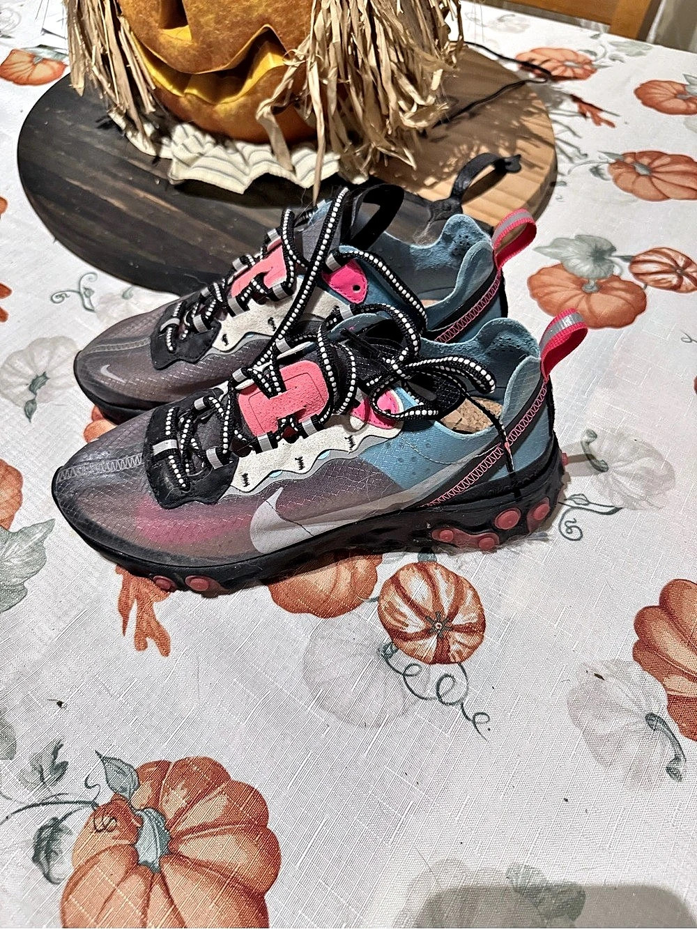 Nike React Element 55 Sneakers in Black & Pink